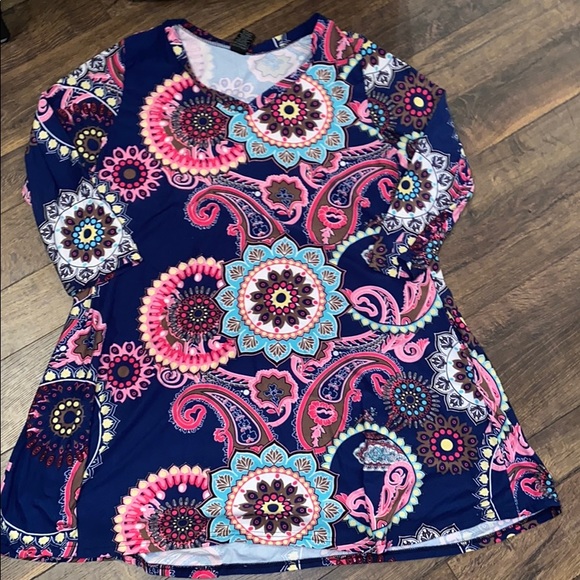 Lildy Tops - Swing Print Shirt Sz. XL